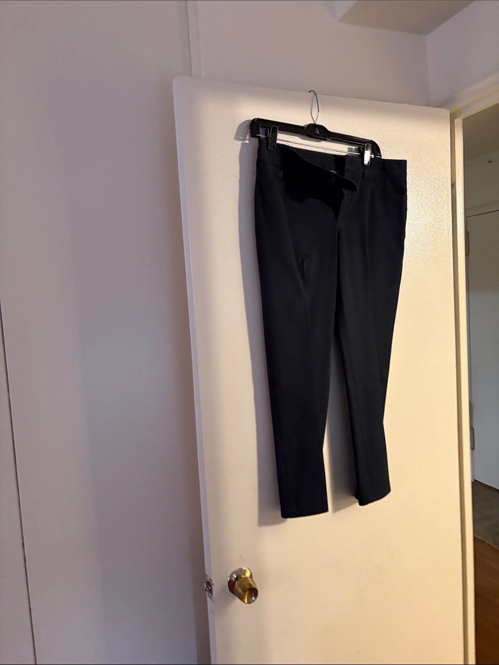 Black capris